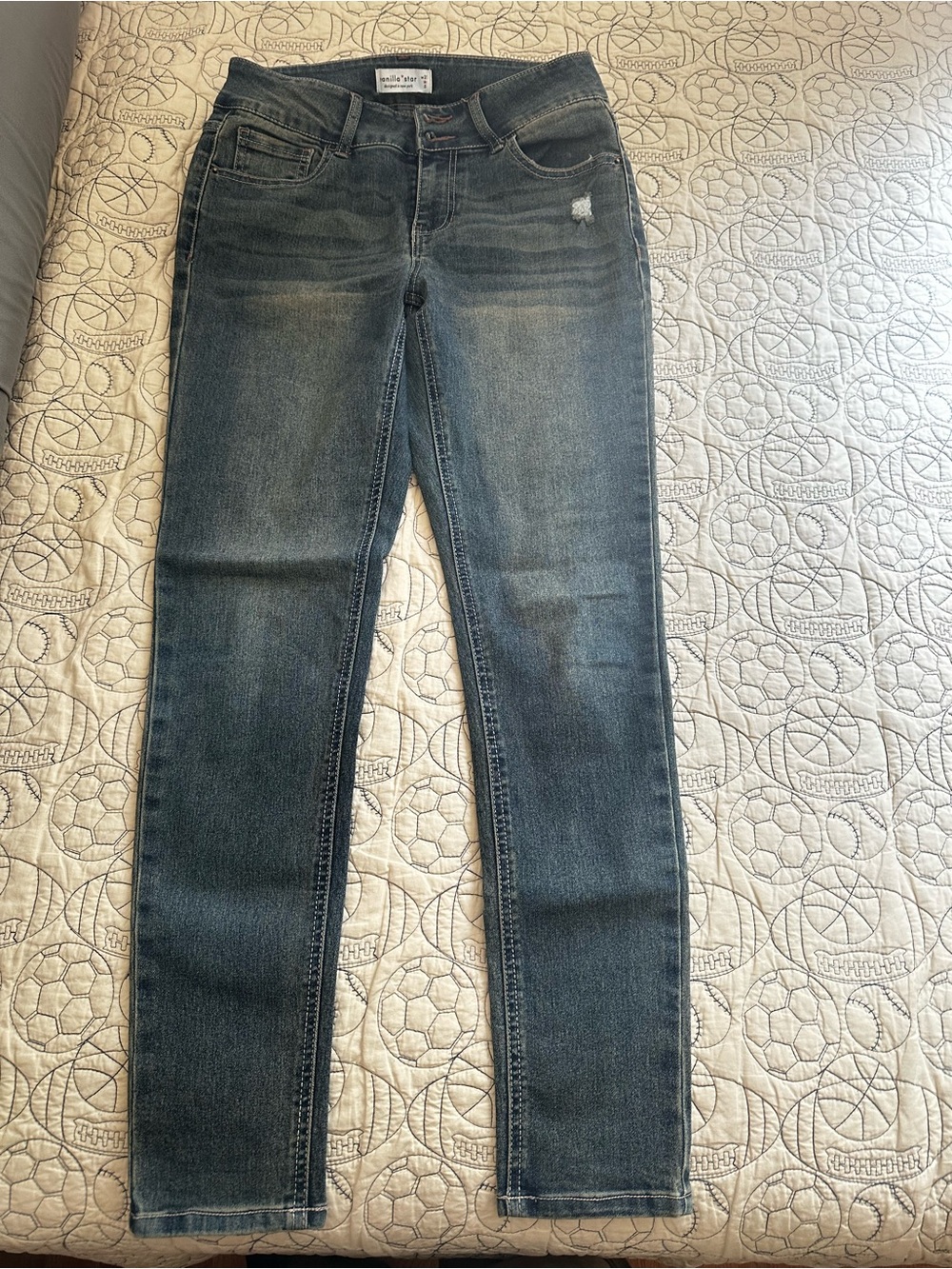 Vanilla Star Women's Skinny Jeans in Dark Blue Wash
